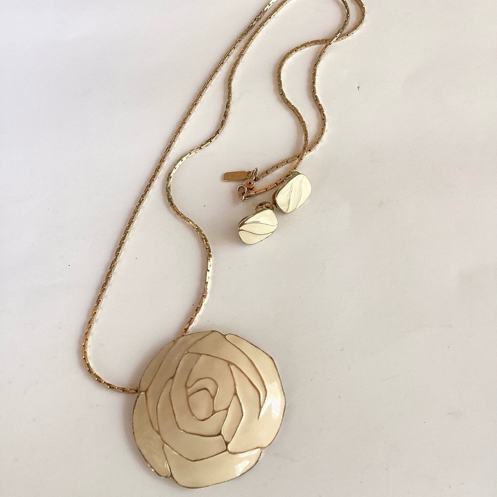 Monet Necklace Earring Set Vintage Gold Cream Statement Rose Pendant